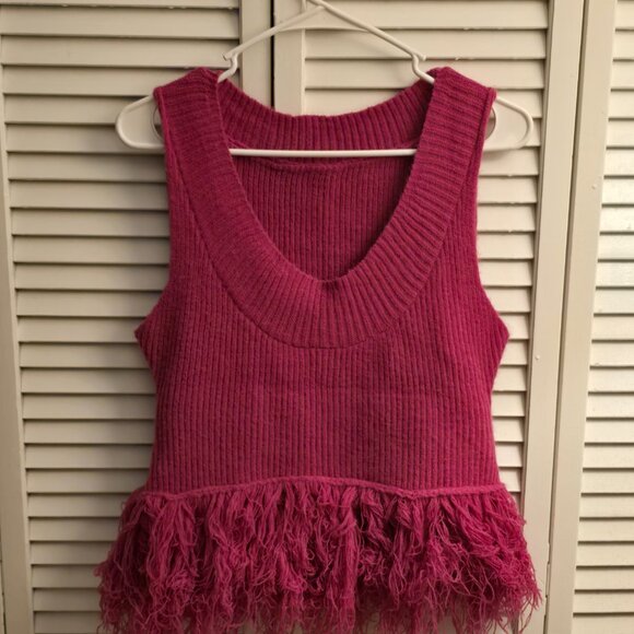 Vixey Berry Fringe Top - Picture 4 of 4